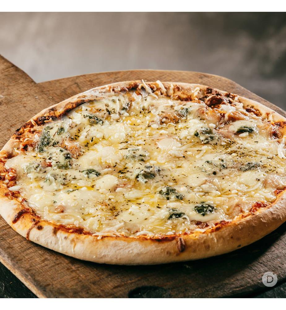 pizza quattro formaggi o 40cm pizza janni zurich deine stadt