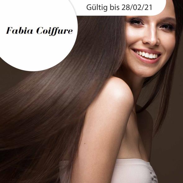 Glättende Keratinbehandlung