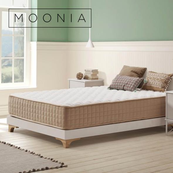 Moonia