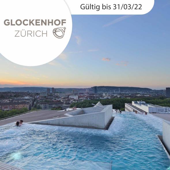 Baden über den Dächern von Zürich
